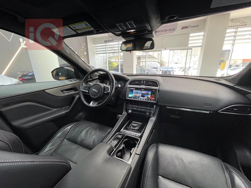 جاگوار F-Pace